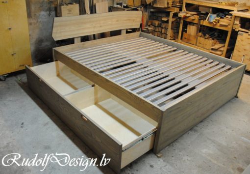 Massivholzbett aus Esche mit Rückenlehne – Bild 12
