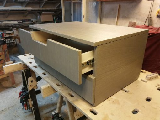Nachttisch mit Schubladen – Bild 2